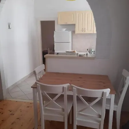 Cosy In The Old Town Apartment